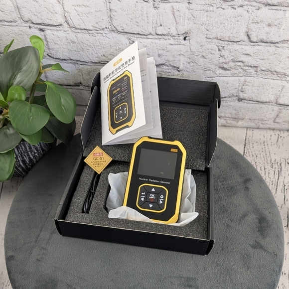 New Geiger Counter Radiation Detector - Picture 4 of 9